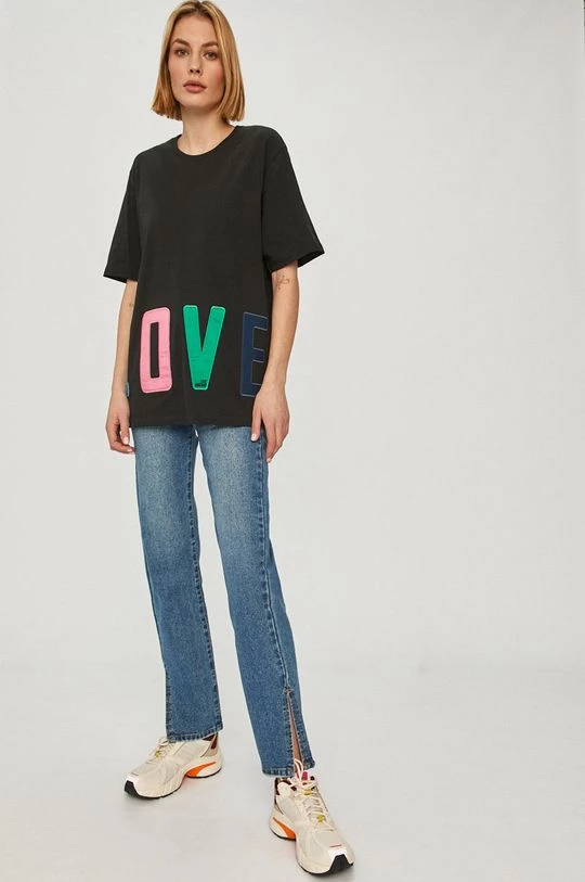 Γυναικεία Κοντομάνικο Love Moschino - Μπλουζάκι φούξια 2 Γυναικεία Κοντομάνικο Love Moschino - Μπλουζάκι φούξια - Image 2