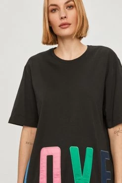 Γυναικεία Κοντομάνικο Love Moschino - Μπλουζάκι φούξια 8 Γυναικεία Κοντομάνικο Love Moschino - Μπλουζάκι φούξια -Love Moschino Κατάστημα unnamed file 3267