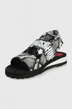 Γυναικεία Σανδάλια Love Moschino χρώμα: μαύρο -Love Moschino Κατάστημα unnamed file 3464