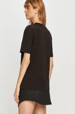 Γυναικεία Κοντομάνικο Love Moschino - Μπλουζάκι μαύρο -Love Moschino Κατάστημα unnamed file 3718